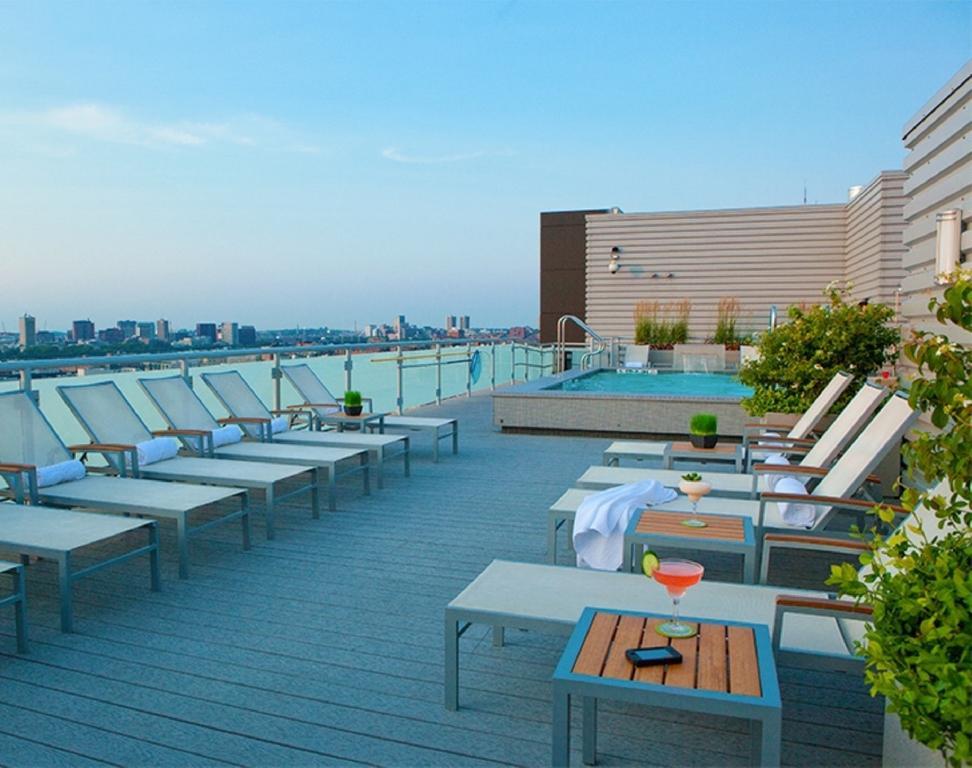 Global Luxury Suites At Kenmore Square ボストン エクステリア 写真