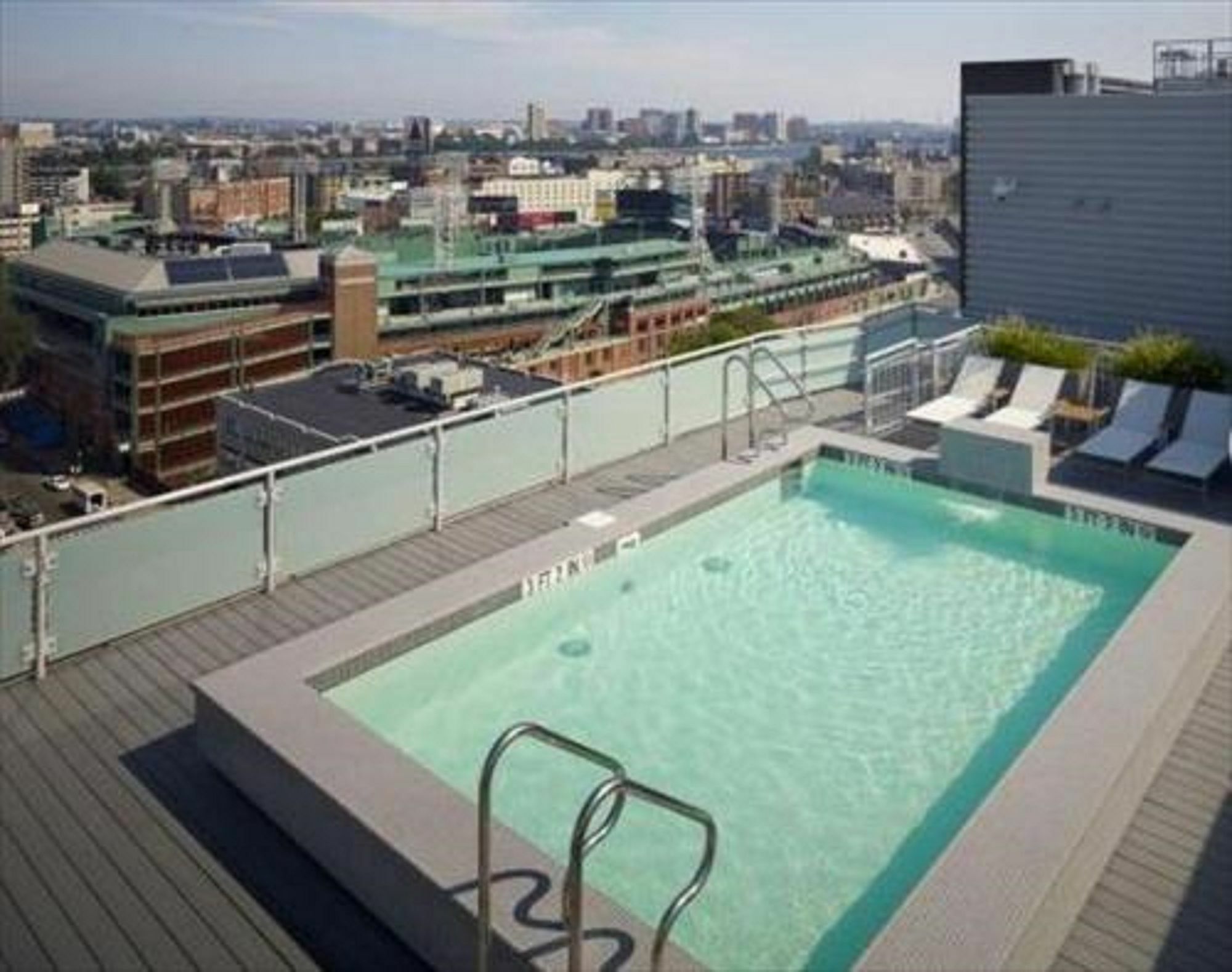 Global Luxury Suites At Kenmore Square ボストン エクステリア 写真