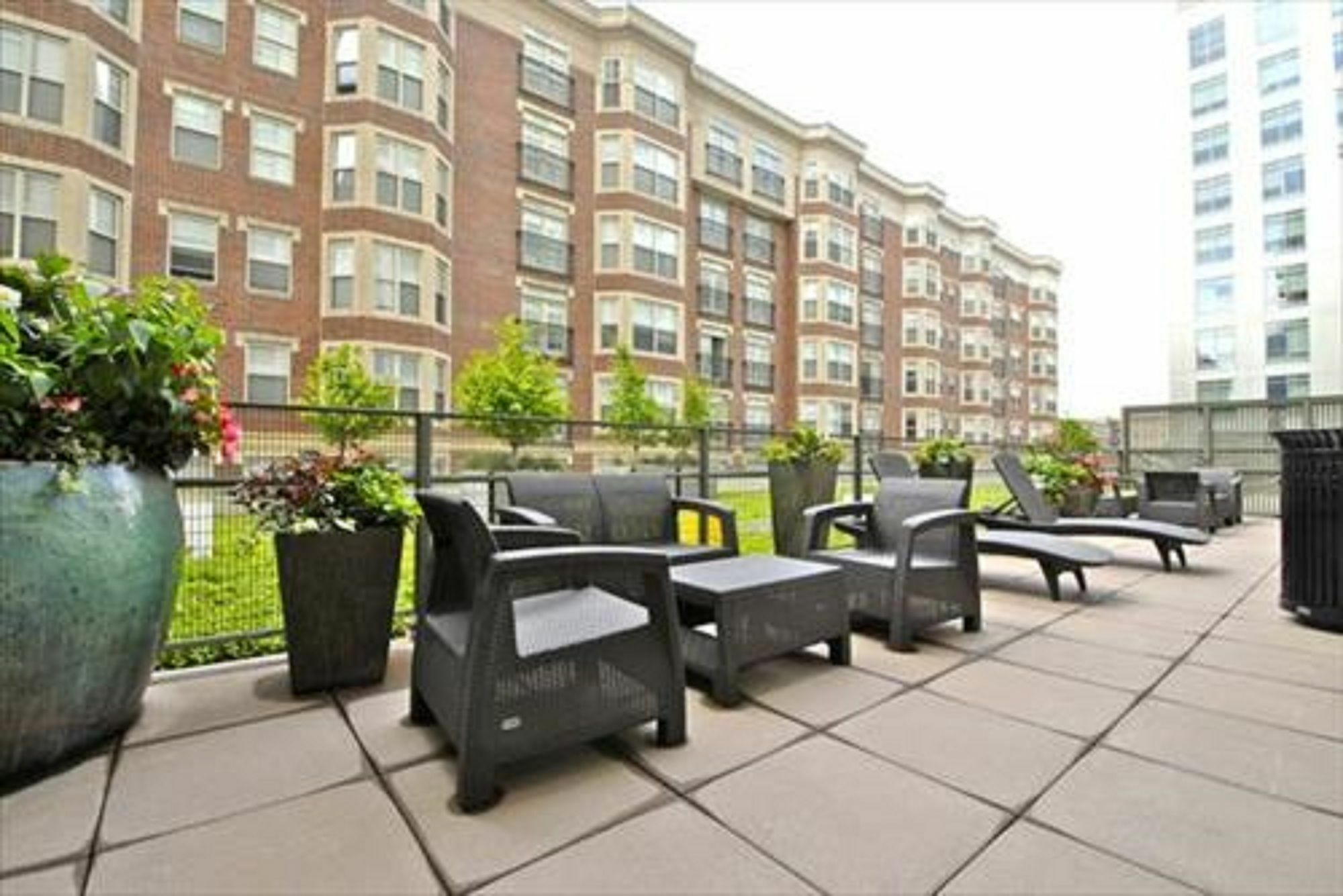 Global Luxury Suites At Kenmore Square ボストン エクステリア 写真